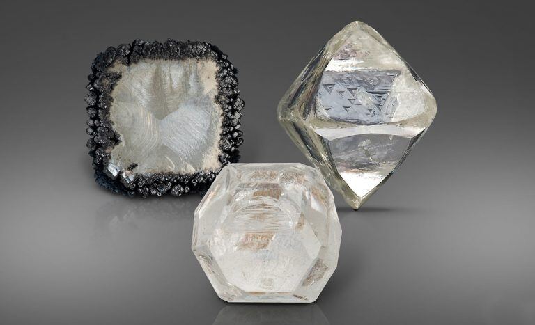 24715-cvd-hpt-and-natural-diamond-768x467